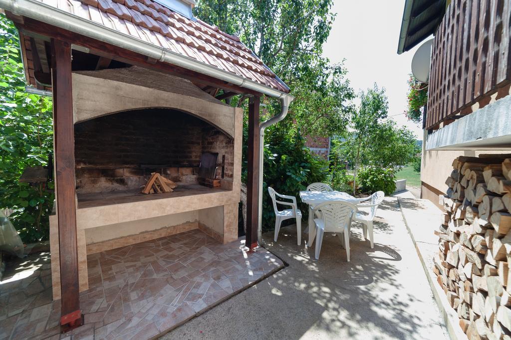 Apartment Luketic Slunj Exterior foto
