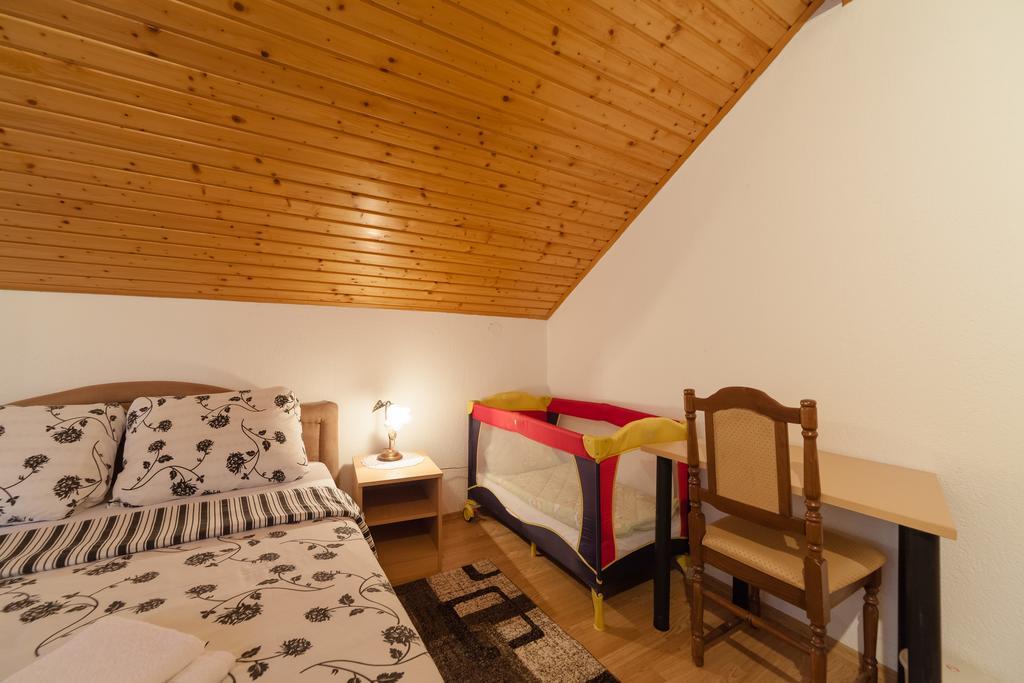 Apartment Luketic Slunj Exterior foto